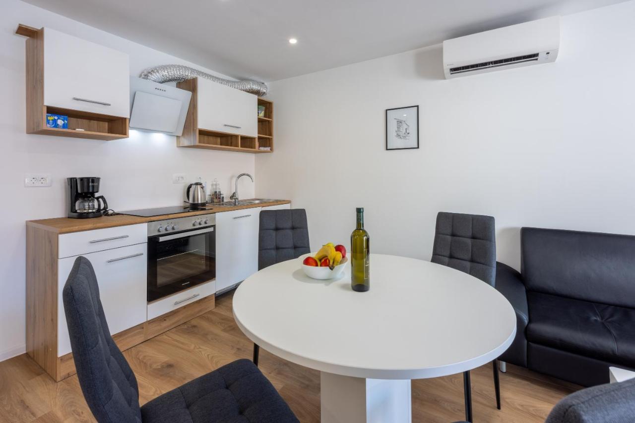 Luxury Apartments Lovorka 1 & 2**** 셀스 외부 사진